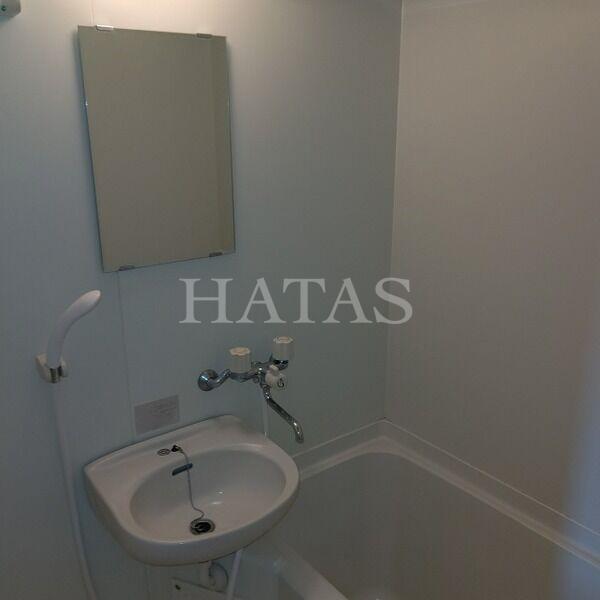 バス・シャワールーム　同物件別部屋です