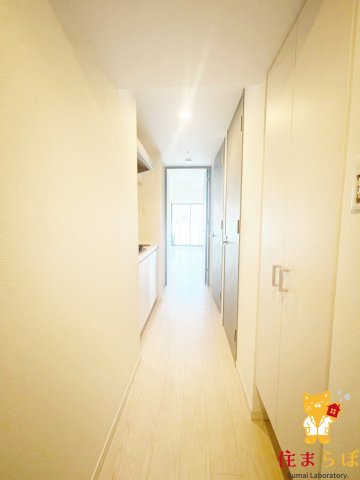 玄関　「気になったら、LINEで気軽に相談できますよ。」