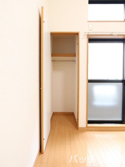 収納　同型タイプの為、現状を優先致します。