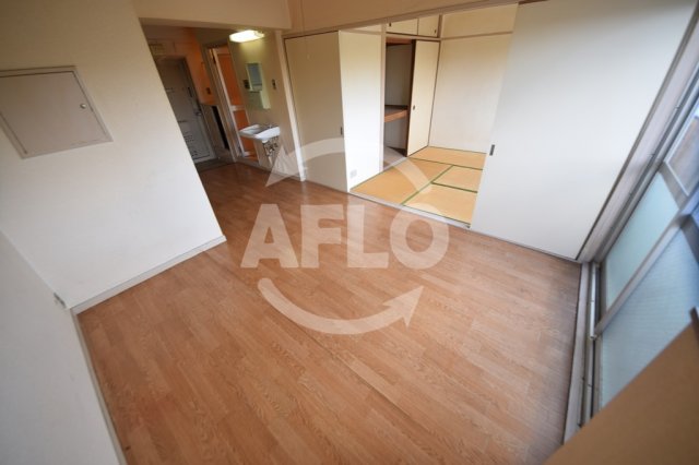 居室・リビング　ビスタ四天王寺　リビング