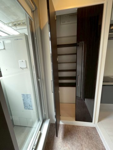 玄関　収納もある玄関です