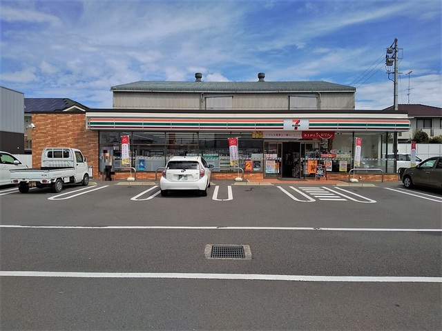 コンビニ　セブンイレブン松山保免西１丁目店（コンビニ）まで750m