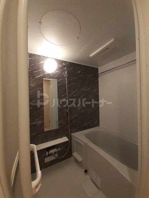 バス・シャワールーム　洗面