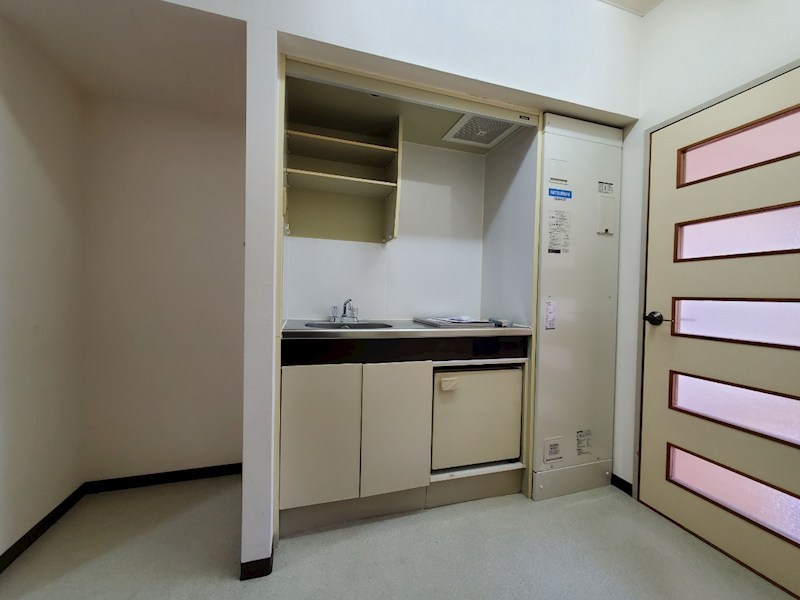 キッチン　IHクッキングヒーター付