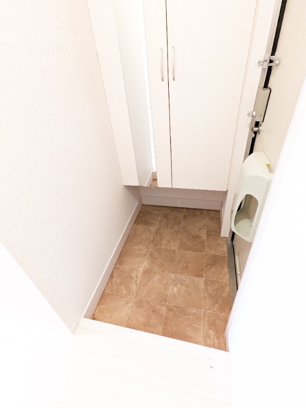 玄関　図面と現状に相違がある場合には現状を優先