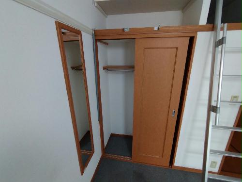 収納　姿見付き　お出かけ前の確認に♪