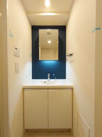 洗面設備　別部屋の参考写真となります