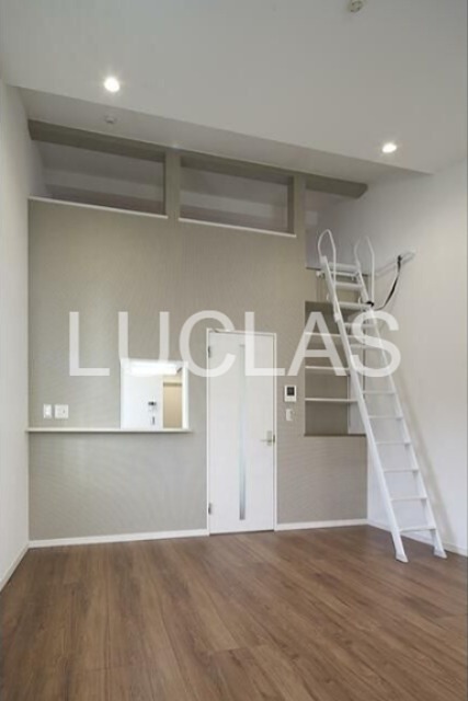 居室・リビング　白基調のくつろぎ空間♪