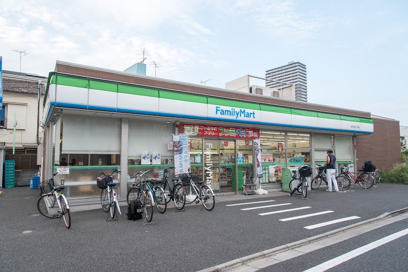 コンビニ　ファミリーマート 南千住五丁目店（コンビニ）まで98m