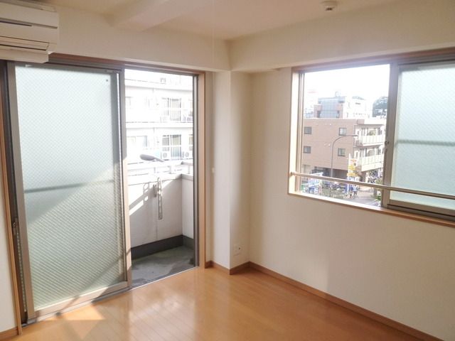 バルコニー　★明るい室内★