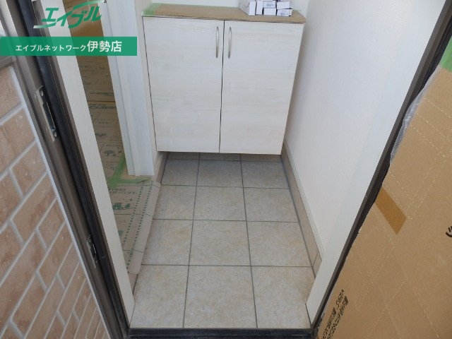 玄関　同タイプの画像です