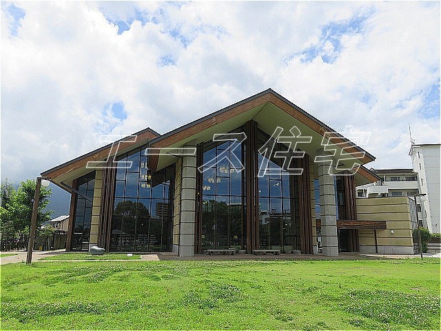 図書館　西条図書館（図書館）まで616m