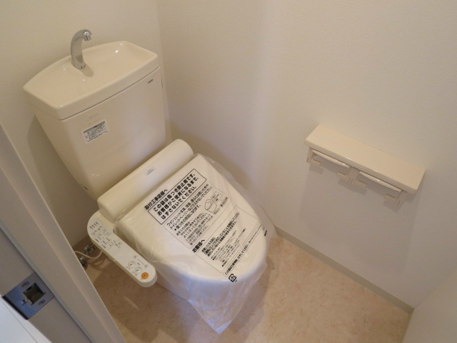 トイレ　ウォシュレット付き