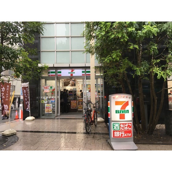 コンビニ　セブンイレブン横浜中華街東門店（コンビニ）まで63m