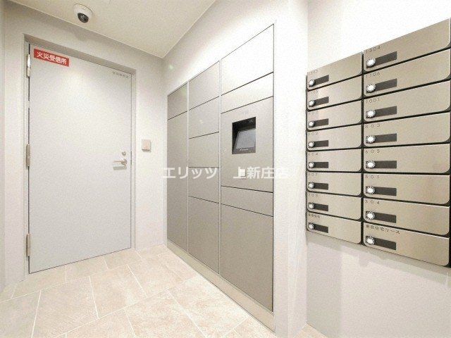 エントランス　宅配ボックス