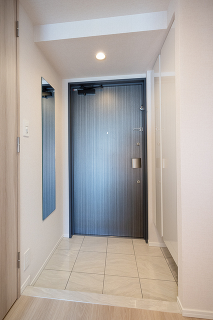 玄関　※写真は同タイプ住戸です。