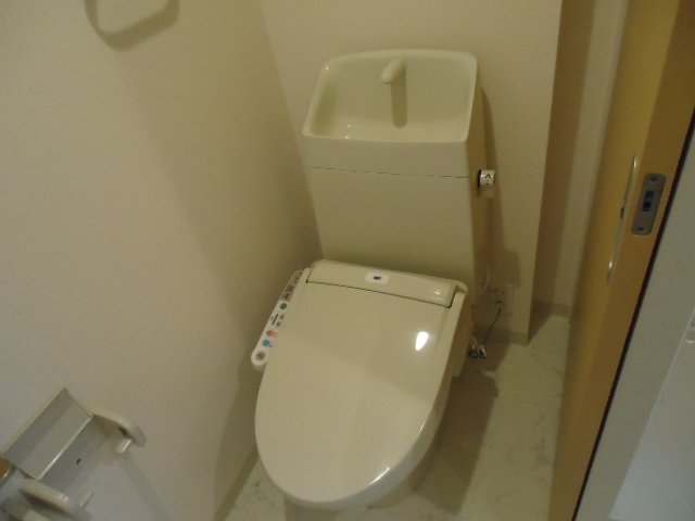 トイレ　シャワー付トイレ