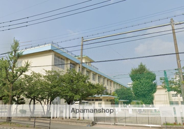 小学校　福岡市立小学校那珂小学校（小学校）まで641m