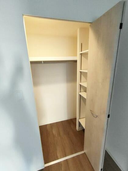収納　同建物の他の部屋のものです。