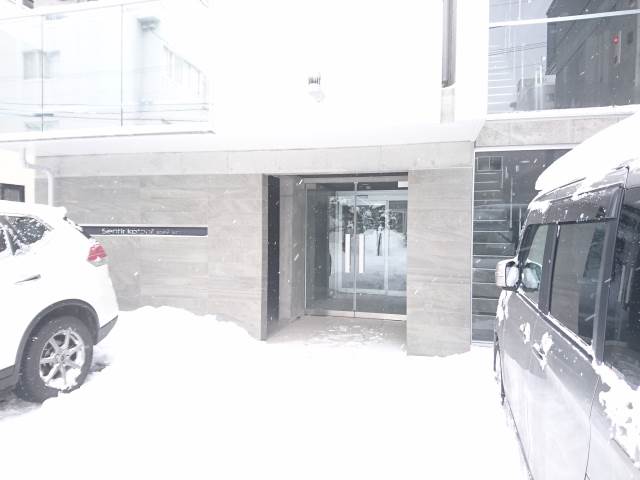 エントランス　こちらからどうぞ☆