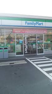 コンビニ　ファミリーマート稲沢前田店（コンビニ）まで341m
