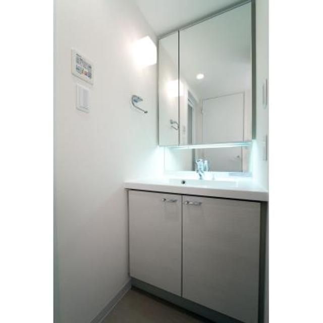 洗面設備　写真は同タイプ住居です