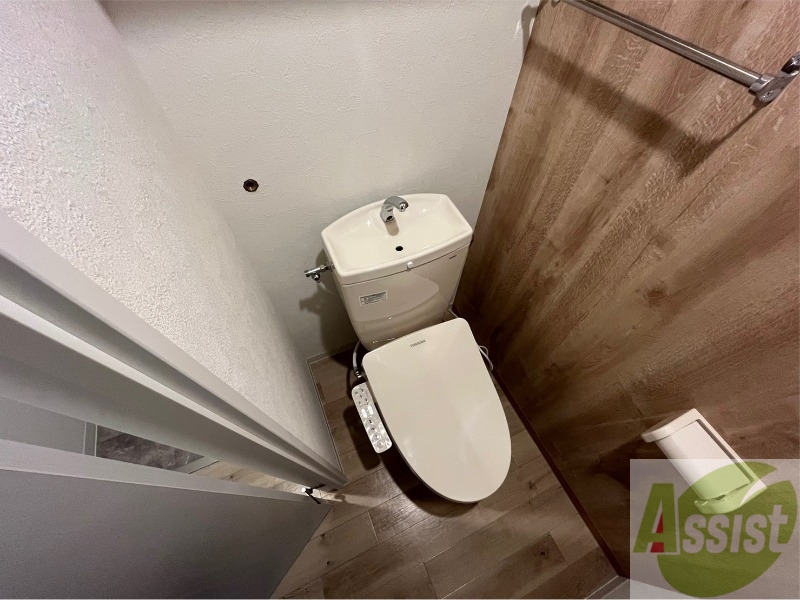 トイレ　シャワートイレになっているので快適です！