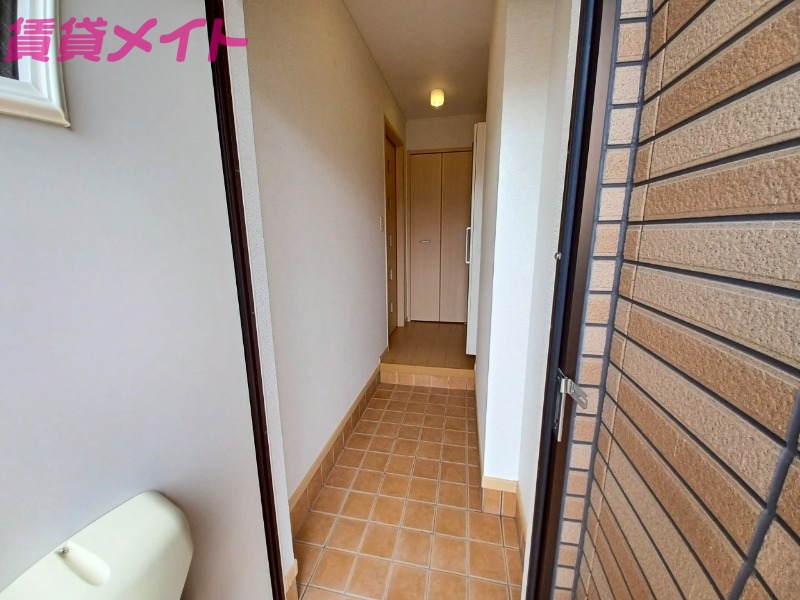 玄関　同型参考写真