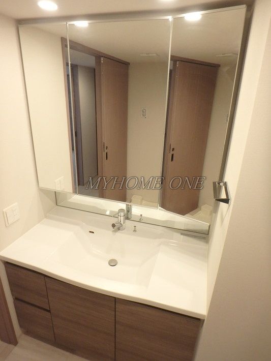 洗面設備　洗髪洗面化粧台