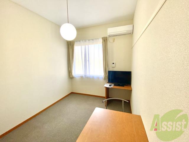 居室・リビング　２Ｆは絨毯です！！