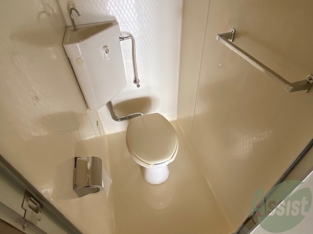 トイレ　シンプルなトイレです。問題なくお使いいただけます。