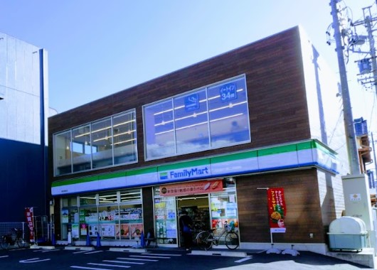 コンビニ　ファミリーマート 尾頭橋通店（コンビニ）まで1022m