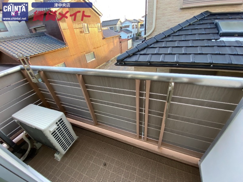 バルコニー　同物件別部屋写真