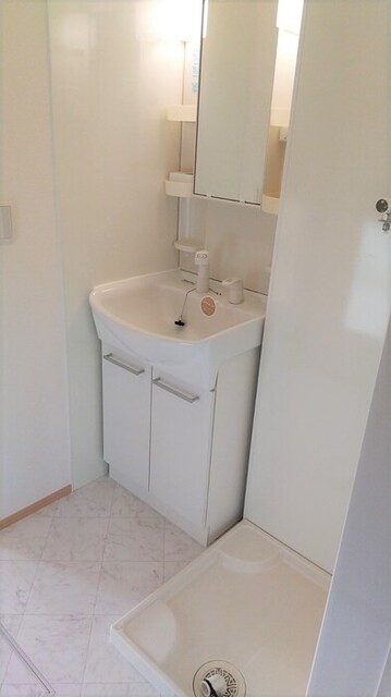 洗面設備　シャワー洗面台