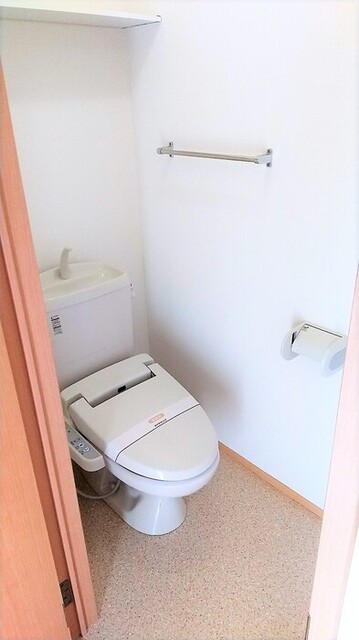 トイレ　温水洗浄便座