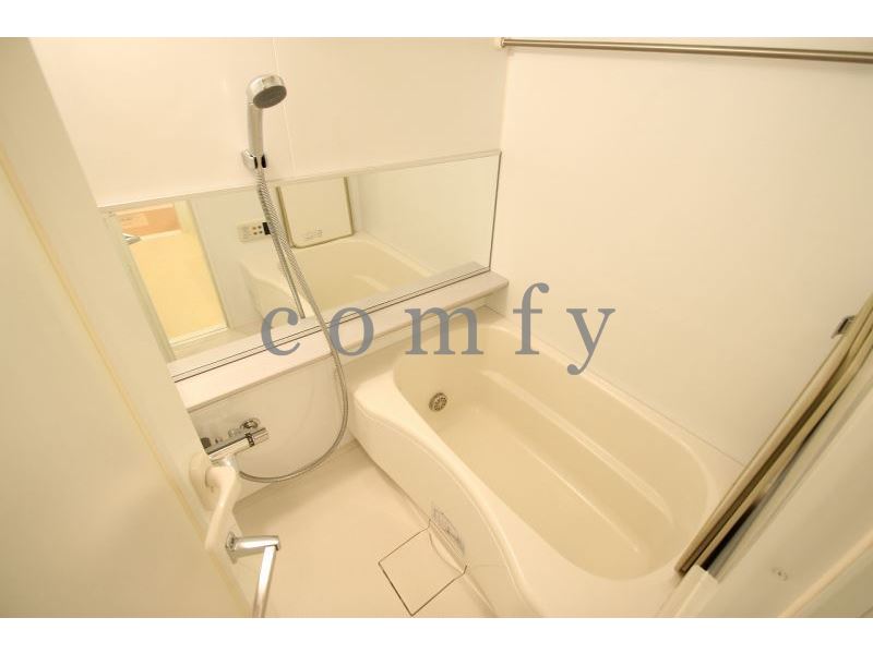 バス・シャワールーム　追焚き・浴室乾燥機付きバス