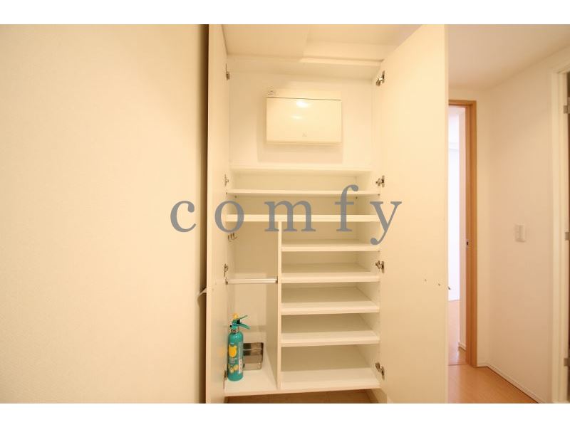 収納　シューズボックス