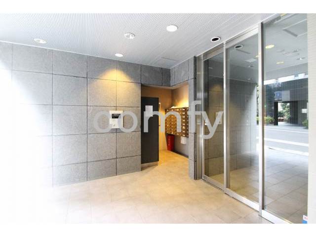 エントランス　オートロック完備