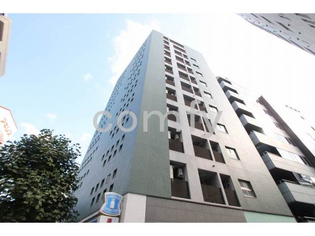 建物外観　タイル貼りの重厚感のある外観