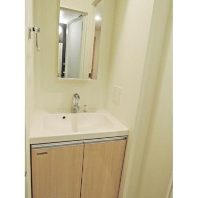 洗面設備　※写真は同タイプ住戸です。