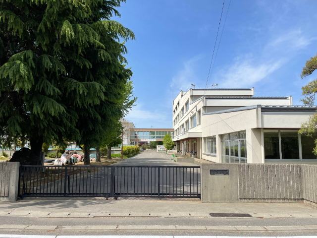 小学校　松本市立二子小学校（小学校）まで382m