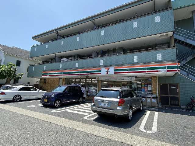 コンビニ　セブンイレブン（コンビニ）まで2535m