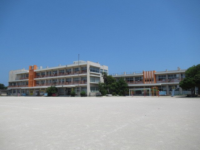 小学校　安来市立赤江小学校（小学校）まで2379m