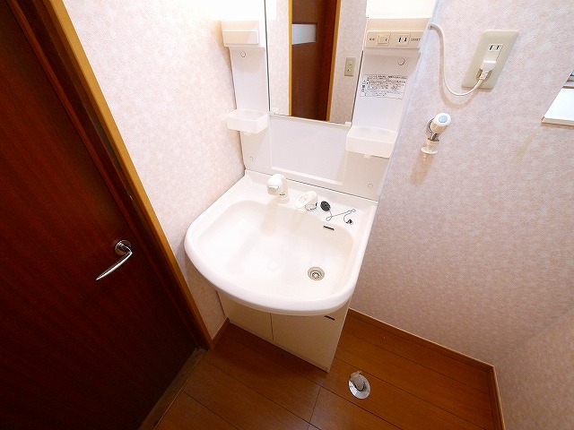 洗面設備　忙しい朝には欠かせない洗面所です