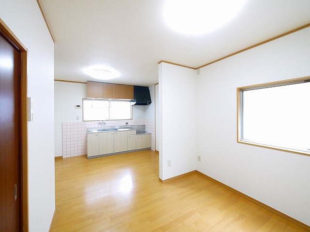 居室・リビング　こちらのリビングで趣味の時間をお楽しみください