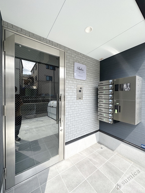 エントランス　オートロックと防犯カメラで部外者シャットアウト♪♪