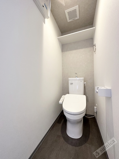 トイレ　温水洗浄便座付き♪♪