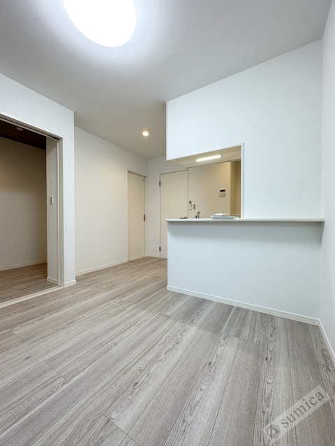 居室・リビング　対面式キッチンがオシャレなリビングを演出♪♪