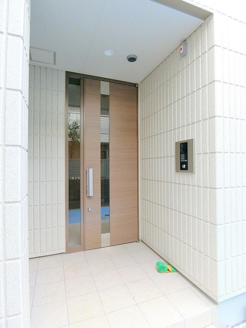 エントランス　★オートロック対応エントランス★