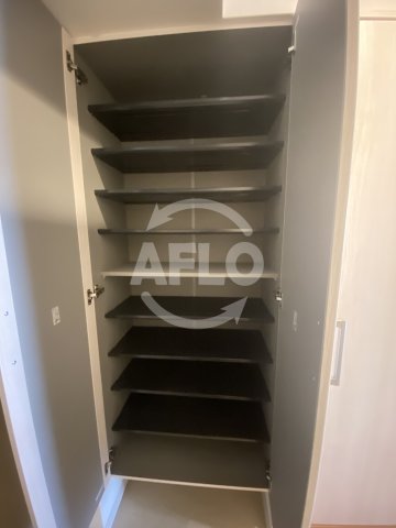 収納　スプランディッド天王寺III　シューズボックス